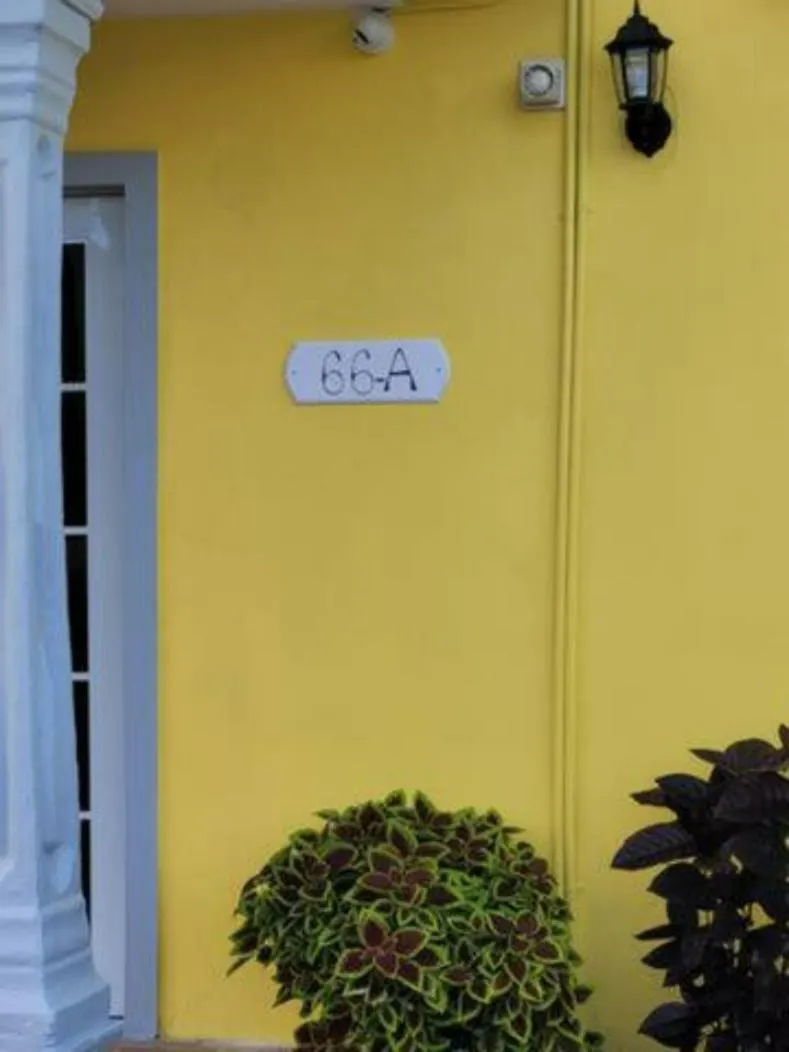 Remodeled & Very Cozy Sleeps 12 Near Casa Bacardi, Center Unit Catano 0*,